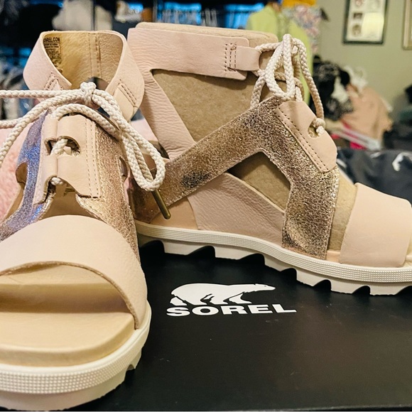 SOREL sandals in beautifully done pale rose gold and a light peachy pink. - Picture 1 of 7